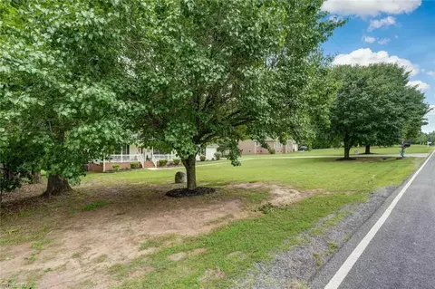 Exterior - 148 Lauten Loop, Madison, NC 27025 photo 10 of 10