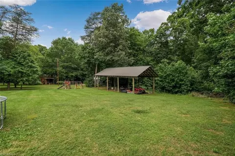 Exterior - 148 Lauten Loop, Madison, NC 27025 photo 6 of 10