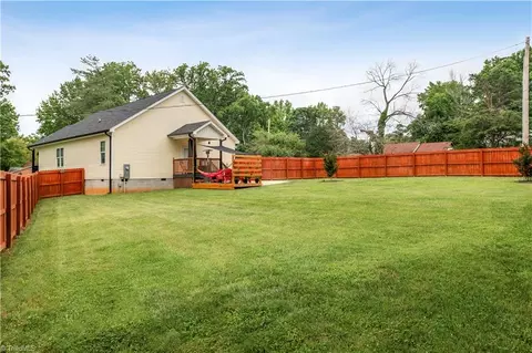 301 Valley Dr, High Point, NC 27260 photo 30