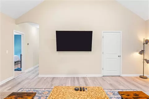 301 Valley Dr, High Point, NC 27260 photo 11