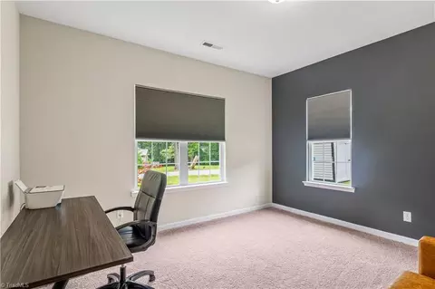 301 Valley Dr, High Point, NC 27260 photo 24