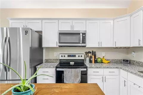 301 Valley Dr, High Point, NC 27260 photo 13