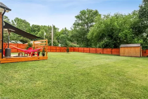 301 Valley Dr, High Point, NC 27260 photo 32