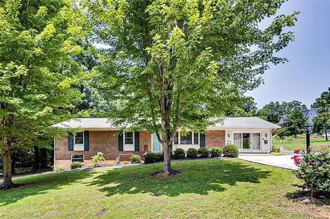 259 Anchor Dr, Asheboro, NC 27205