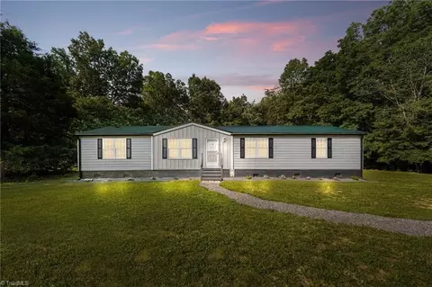 140 Amy Ln, Reidsville, NC 27320