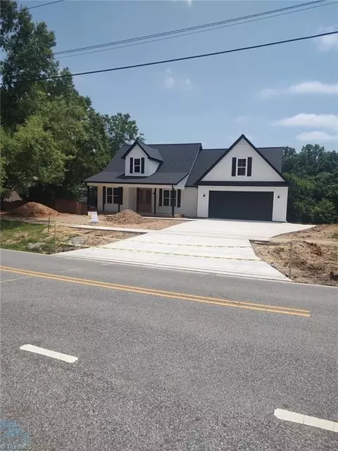 4034 Waterview Rd, High Point, NC 27265
