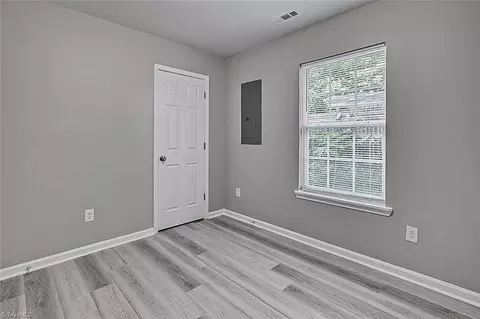 213 Paramount St, High Point, NC 27260 photo 18