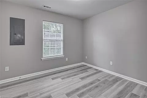 213 Paramount St, High Point, NC 27260 photo 17