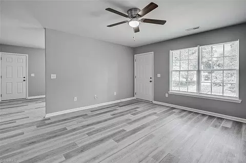 213 Paramount St, High Point, NC 27260 photo 4