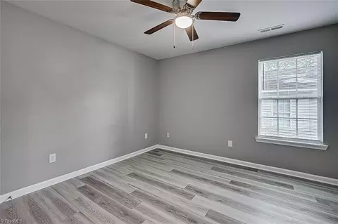 213 Paramount St, High Point, NC 27260 photo 12