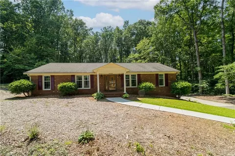 3306 Midkiff Rd, Winston Salem, NC 27106