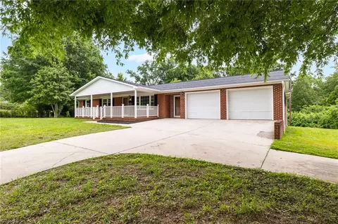 159 Lauten Loop, Madison, NC 27025 photo 3