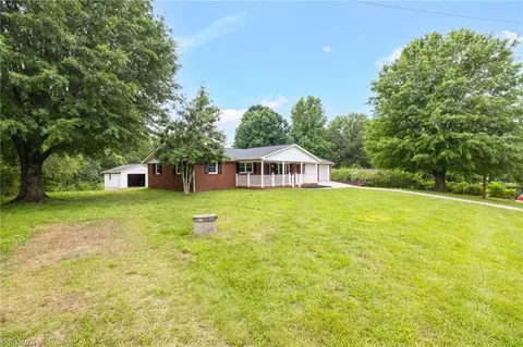 159 Lauten Loop, Madison, NC 27025 photo 2