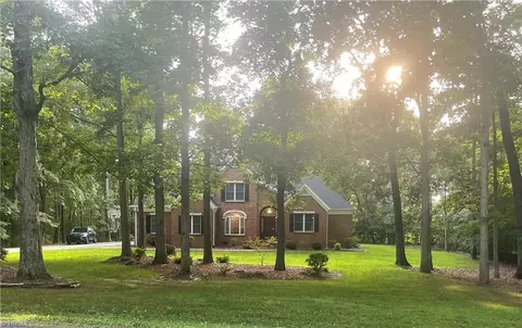 124 Doverstone Ct, Lexington, NC 27292