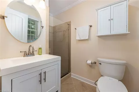 Bath - 504 Florham Dr, High Point, NC 27262 photo 1 of 2