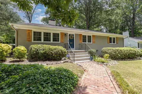 Exterior - 504 Florham Dr, High Point, NC 27262 photo 4 of 10