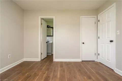 Bedroom - 4362 Parsonsville Rd, Purlear, NC 28665 photo 3 of 5