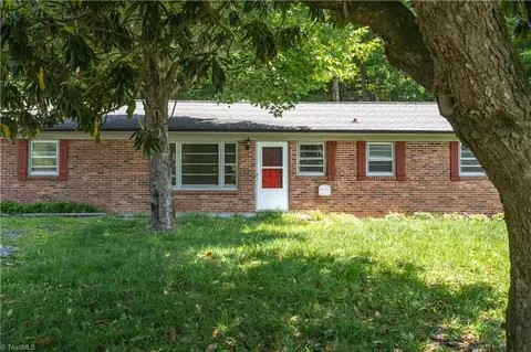 4362 Parsonsville Rd, Purlear, NC 28665
