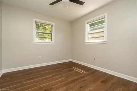 Bedroom - 4362 Parsonsville Rd, Purlear, NC 28665 photo 5 of 5