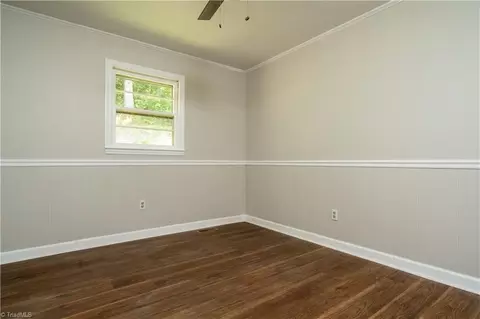 Bedroom - 4362 Parsonsville Rd, Purlear, NC 28665 photo 1 of 5