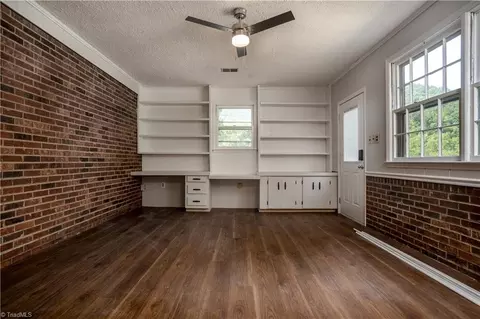 Living - 4362 Parsonsville Rd, Purlear, NC 28665 photo 2 of 4