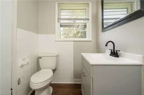 Bath - 4362 Parsonsville Rd, Purlear, NC 28665 photo 2 of 3