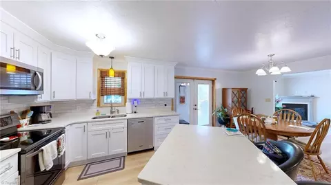 Kitchen - 115 Elaine St, Trinity, NC 27370 photo 1 of 4