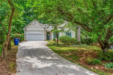3960 Ebert Village Ct, Winston Salem, NC 27127