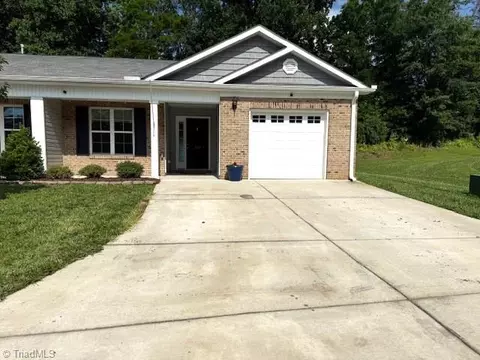 820 Houston Ct, Haw River, NC 27258