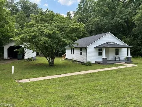 545 Fieldcrest Rd S, Eden, NC 27288