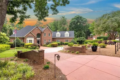 5505 Mecklenburg Rd, Greensboro, NC 27407