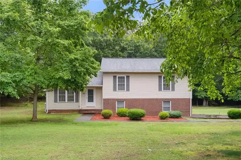 492 Monroeton Golf Course Rd, Reidsville, NC 27320