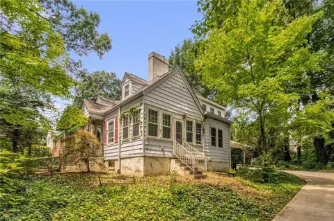 600 Ashland Dr, Greensboro, NC 27403