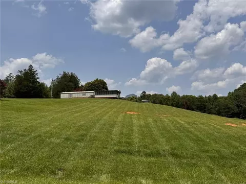 124 Great Pilot Ln, Pinnacle, NC 27043 photo 8