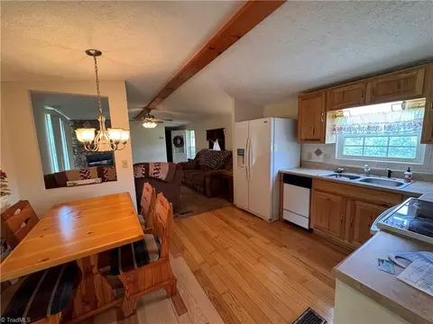 124 Great Pilot Ln, Pinnacle, NC 27043 photo 38