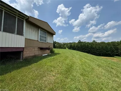 124 Great Pilot Ln, Pinnacle, NC 27043 photo 20
