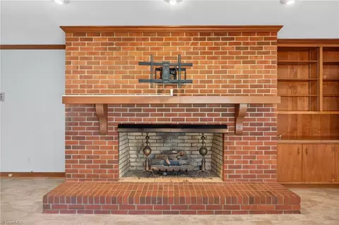 1409 Coventry Rd, High Point, NC 27262 photo 6