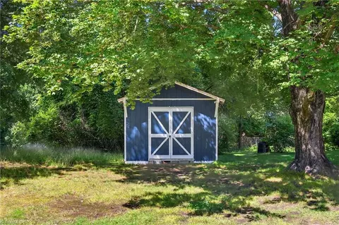 1409 Coventry Rd, High Point, NC 27262 photo 27