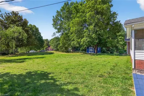 1409 Coventry Rd, High Point, NC 27262 photo 28