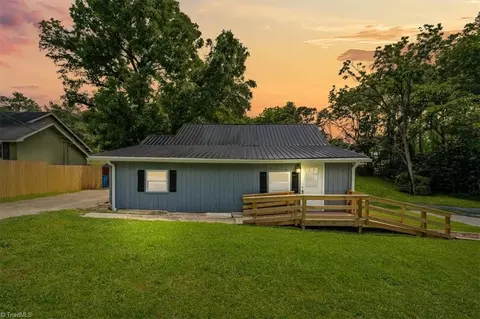 539 Salisbury St W, Denton, NC 27239