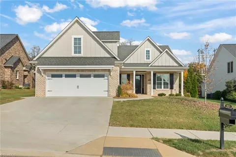 1625 Wisteria Dr, Winston Salem, NC 27106