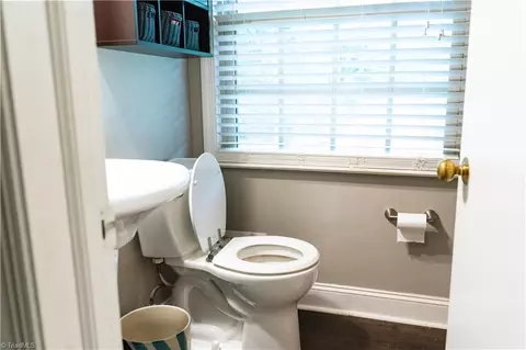1613 Normandy Ln, Winston Salem, NC 27103