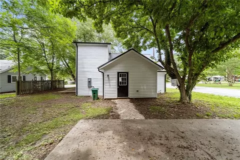 Exterior - 301 Rockspring Rd, High Point, NC 27262 photo 3 of 4