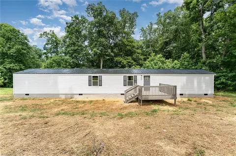343 Reavis Rd, Harmony, NC 28634