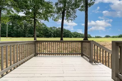 343 Reavis Rd, Harmony, NC 28634 photo 3