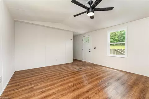 343 Reavis Rd, Harmony, NC 28634 photo 6