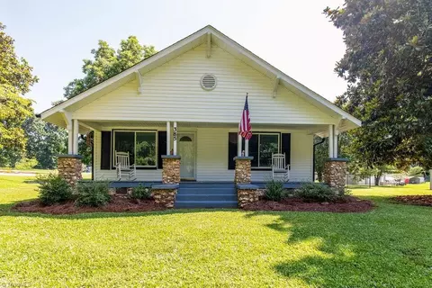 385 Ben Lee Rd, Thomasville, NC 27360