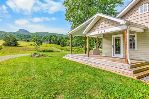 135 Vaughn Ln, Pilot Mountain, NC 27041