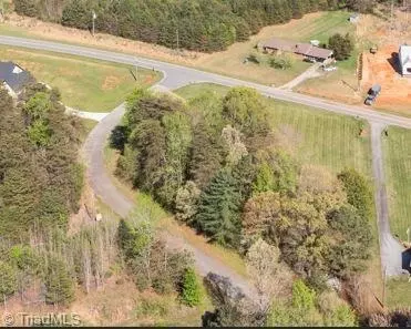 512 Bunker Hill Rd S, Colfax, NC 27235
