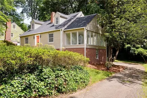 515 N Pine Valley Rd N, Winston Salem, NC 27106